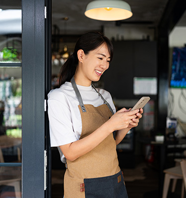 UOB and SMRT announce a tailored programme to support Stellar Lifestyle tenants at SMRT stations
