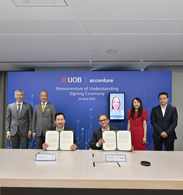 UOB and Accenture collaborate to transform customer experience using advanced technologies including GenAI