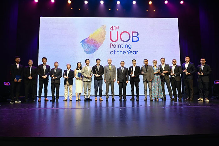 Consumers can enjoy cashless shopping with a digital wallet