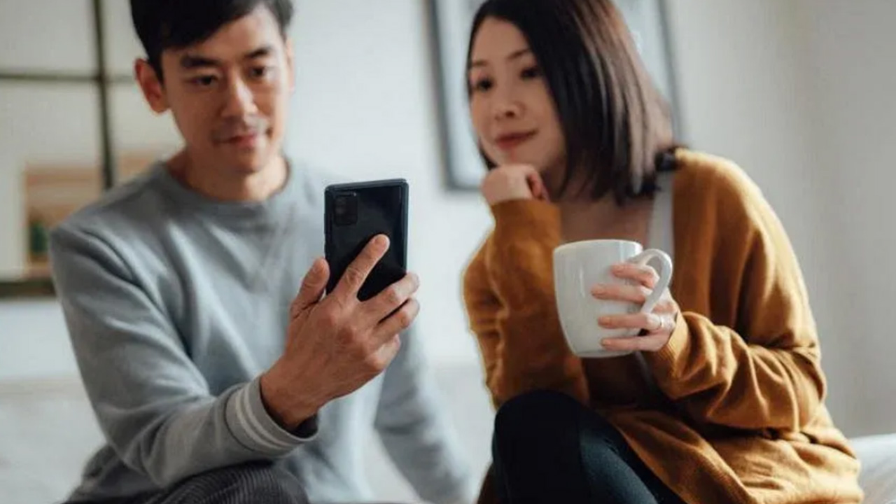 Women are more risk-alert when it comes to investing, suggests bank data