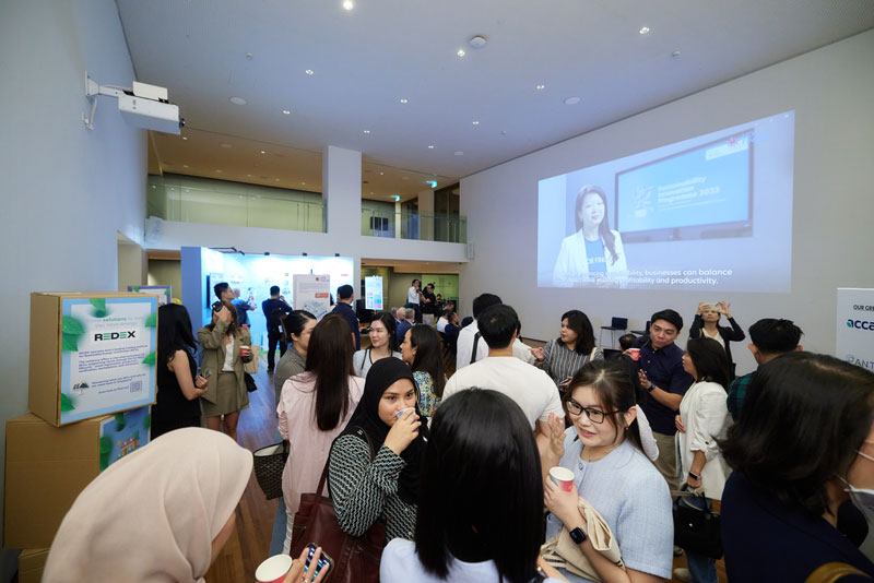 UOB FinLab Lab Crawl