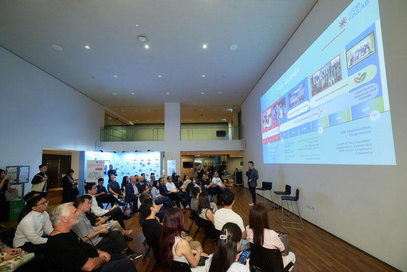 UOB FinLab Lab Crawl