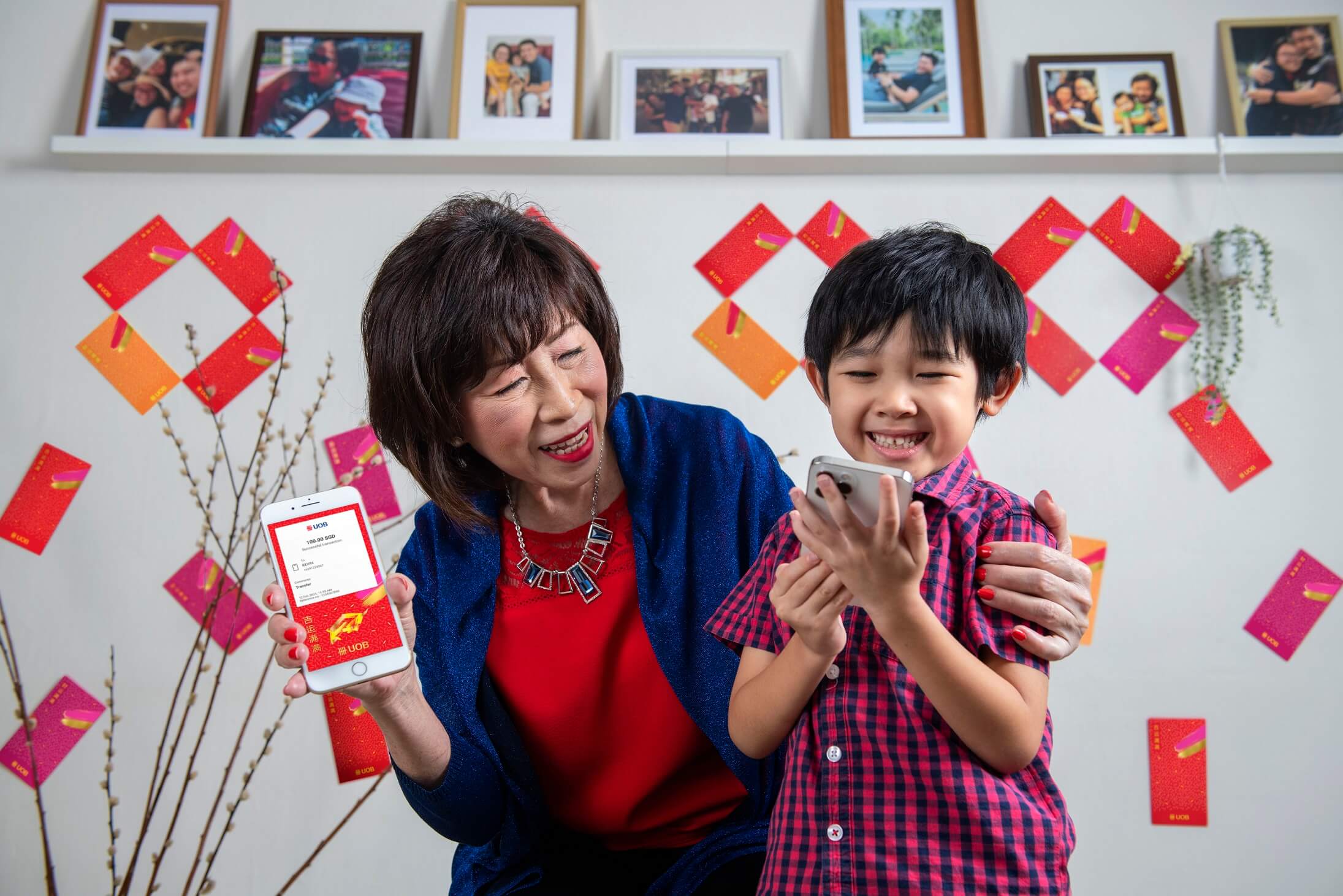 In just five steps, UOB customers can send an auspicious e-hongbao safely to their loved ones through UOB Mighty